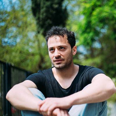 O Mεσσήνιος ηθοποιός Πάρις Θωμόπουλος στην "Ε": «Τα πράγματα τα φέρνει η ζωή με έναν τρόπο δικό της»