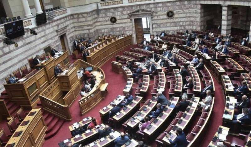 Ψηφίστηκε το νομοσχέδιο για το θεσμικό πλαίσιο της τηλεργασίας