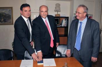 Ορκίστηκαν και ανέλαβαν καθήκοντα σήμερα Διδασκάλου και Αγγελάκας