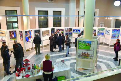 Εγκαινιάστηκε η έκθεση του Βασίλη Κουτρουμάνου