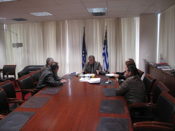 Συνάντηση Αποστολόπουλου με εργολήπτες