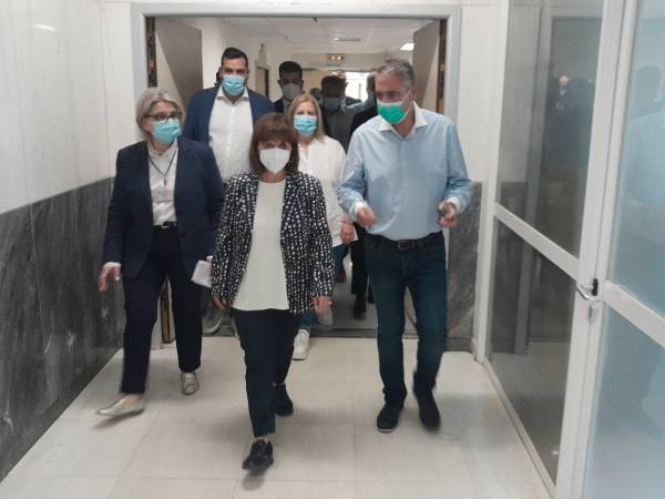 Η Πρόεδρος της Δημοκρατίας ενημερώθηκε στο Νοσοκομείο Καλαμάτας (βίντεο)