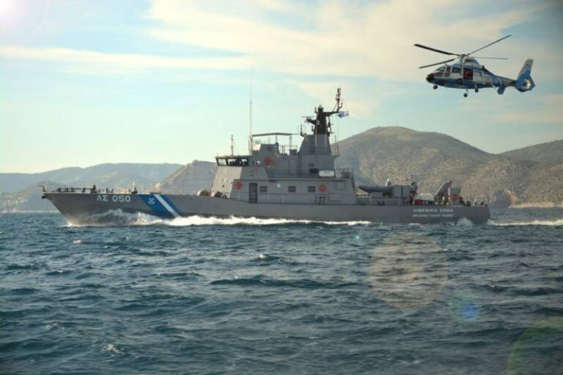Ναυάγιο με μετανάστες στην Ικαρία – Διάσωση 16 ατόμων