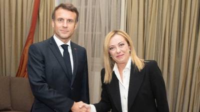 Ατυπη συνάντηση Μακρόν - Μελόνι στη Ρώμη