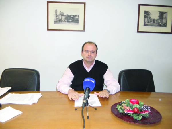 Ο Μπέζος συνεχίζει να σχεδιάζει το μέλλον του Νοσοκομείου Μεσσηνίας