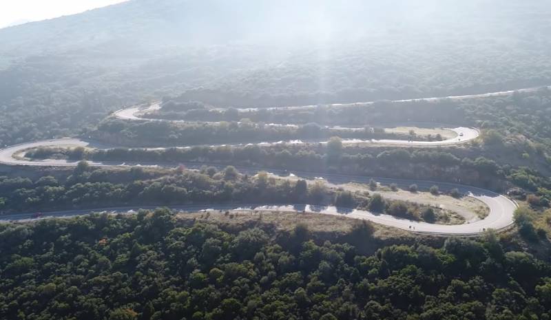 Κωλοσούρτης: Η θρυλική Εθνική με τις στροφές που... έλιωνε τους κινητήρες (Βίντεο)