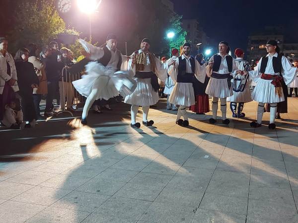 Παράσταση για τα 30 χρόνια ζωής του συλλόγου “Ξενία”