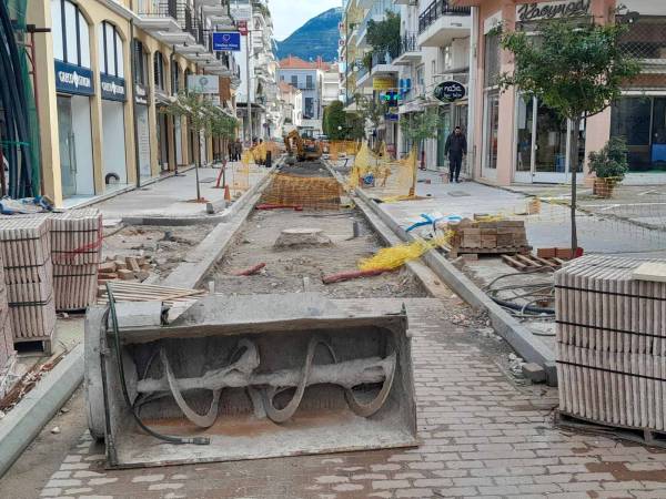 Καλαμάτα: Νέες διαμαρτυρίες για την ανάπλαση στην Κολοκοτρώνη