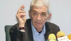 Γ. Μπουτάρης για τα δικαιώματα του καπνιστή: "Μην με βγάζεις εμένα στο κρύο και στο χιόνι να καπνίσω"