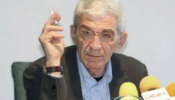 Γ. Μπουτάρης για τα δικαιώματα του καπνιστή: "Μην με βγάζεις εμένα στο κρύο και στο χιόνι να καπνίσω"