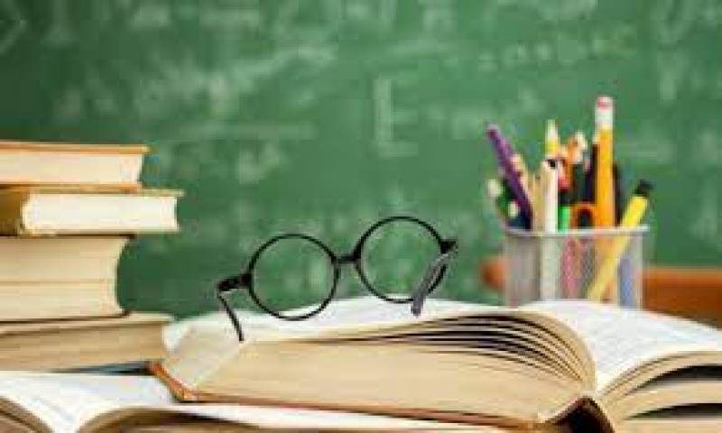 Λήγουν σήμερα τα μαθήματα στα Λύκεια: Πότε ξεκινούν οι εξετάσεις, τι ισχύει για Γυμνάσια και Δημοτικά