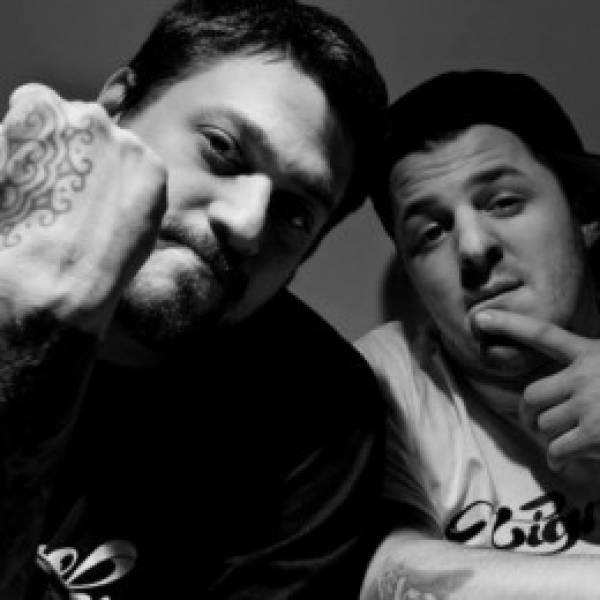 Ο Τάκι Τσαν και Εισβολέας στις "Σπονδές" (βίντεο)