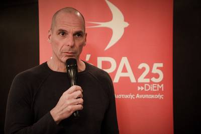 Συνέντευξη Βαρουφάκη στην “Ε”: “Ξεκινήσαμε από το μηδέν χωρίς βαρίδια”