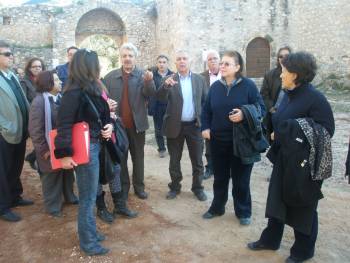 Επίσκεψη Μενδώνη σε έργα στην Καρδαμύλη