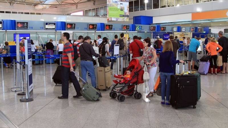 Τράπεζα της Ελλάδος: Ξεπέρασαν τα 27,8 εκατομμύρια οι τουρίστες το 2022