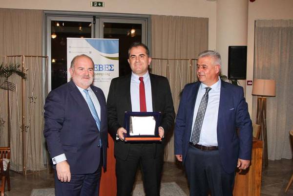 Ο Βασιλόπουλος επίτιμος πρόεδρος της ΟΕΒΕΣ