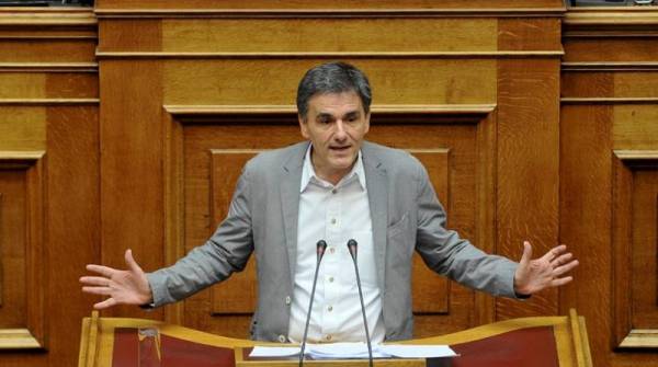 Τσακαλώτος: &quot;Λύση για τα «κόκκινα δάνεια» μέχρι τέλος του 2015&quot;