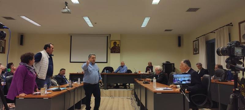 Ενταση και διαξιφισμοί ξανά στο Δημοτικό Συμβούλιο Τριφυλίας
