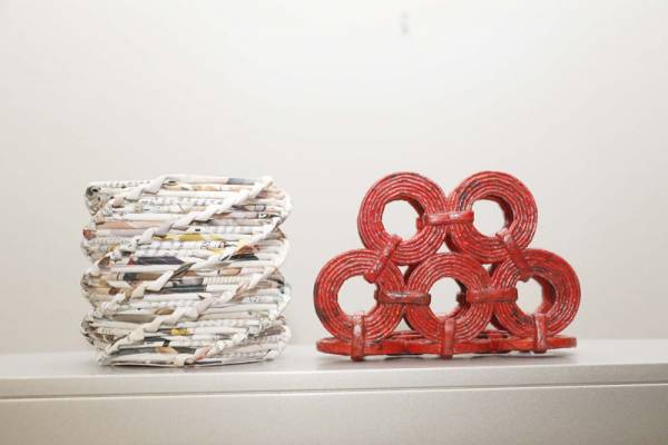 Καλαθοπλεκτική με εφημερίδες από την Αγγελική Ψαρρέα-Καλογιάννη στην Καλαμάτα (βίντεο-φωτογραφίες)