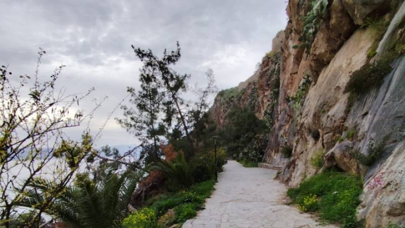 ΥΠΠΟ: Προγραμματική σύμβαση για την προστασία και ανάδειξη της περιπατητικής διαδρομής της Αρβανιτιάς στο Ναύπλιο