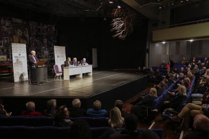 Καλαμάτα: Παρουσιάστηκε το νέο βιβλίο του καθηγητή Θανάση Διαμαντόπουλου (βίντεο-φωτογραφίες)