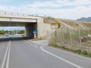 Ζητούν γέφυρα στο Πήδημα