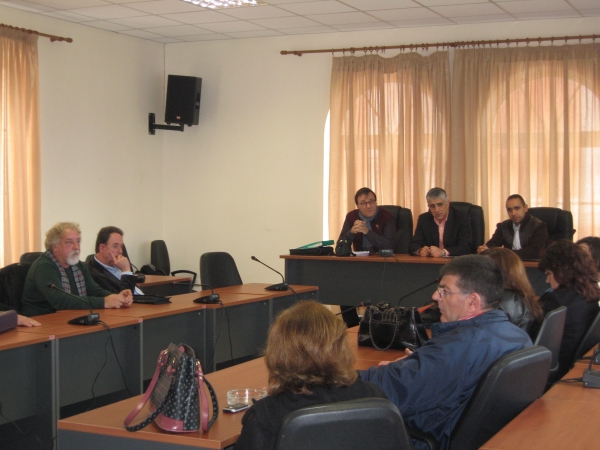 Συνάντηση Καφαντάρη με διευθυντές σχολείων