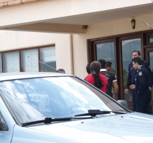 Κλιμακώνεται η ένταση: Ξυλοκόπησαν τσιγγάνους στη γεφυροπλάστιγγα