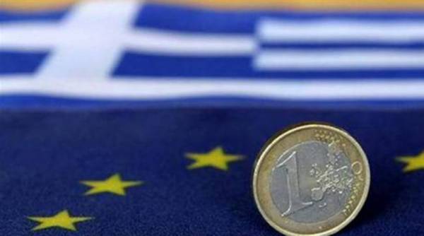 Le Monde: Ας σώσουμε την Ελλάδα με τη δημοκρατία