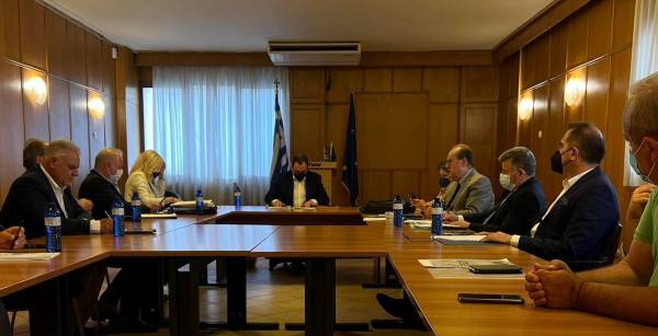 Καλό κλίμα στη σύσκεψη στο Υπουργείου Αγροτικής Ανάπτυξης: Ουσιαστικός διάλογος για ΠΟΠ Ελιά Καλαμάτας