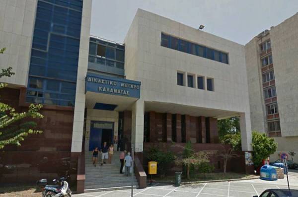Καλαμάτα: Υπάλληλος ξεκολλούσε και επαναχρησιμοποιούσε μεγαρόσημα