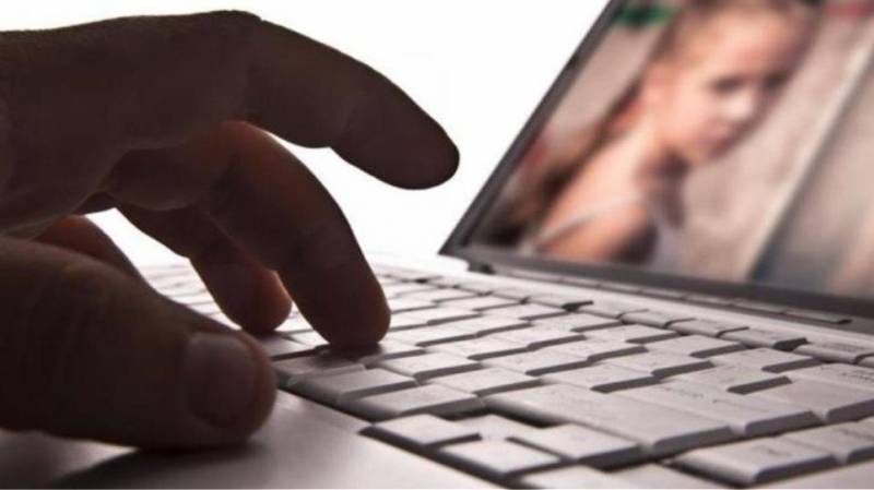 Συνελήφθη 22χρονος για πορνογραφία ανηλίκων