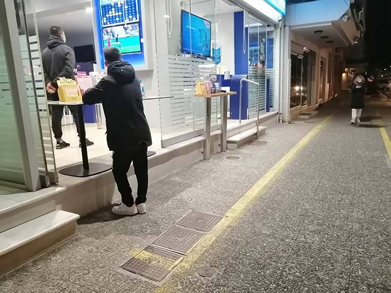 Στο “πόδι” τα δελτία