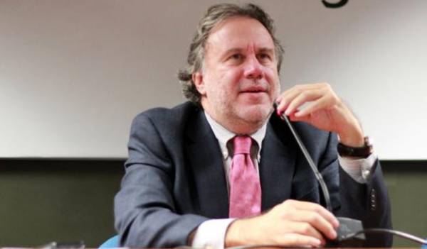 Κατρούγκαλος: Επιταχύνουμε την επιστροφή των απολυμένων