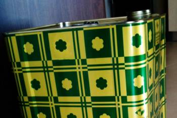 Περισσότεροι τενεκέδες με λάδι στο εξωτερικό από μεσσηνιακές μεταφορικές