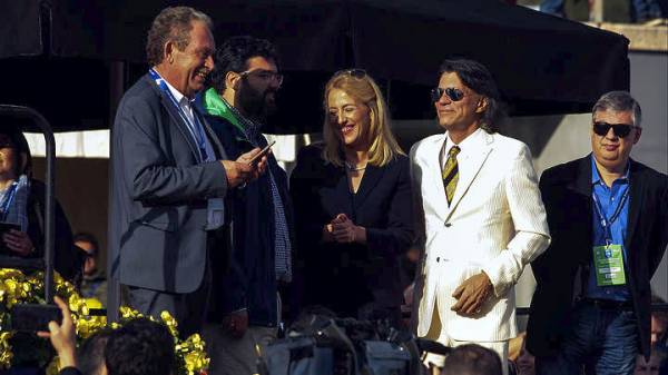 Δούρου: "Ο Μαραθώνιος της Αθήνας, της ειρήνης και της δημοκρατίας"