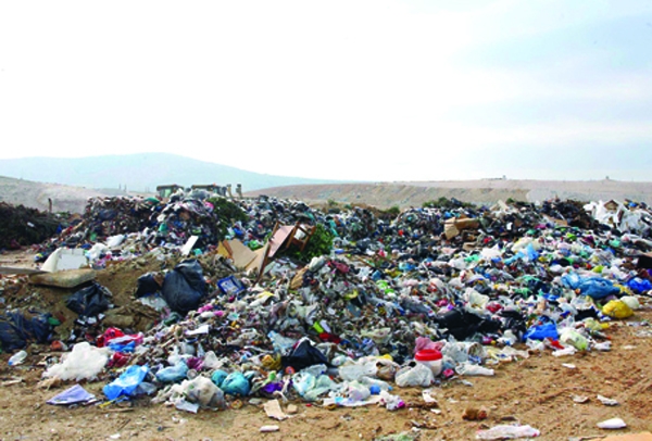 Μόνοι τους παλεύουν με τα σκουπίδια οι δήμοι - Καμία ενημέρωση από την Περιφέρεια