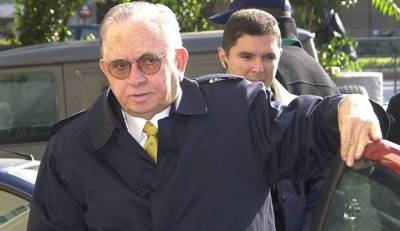 Πέθανε ο Βασίλης Κόκκινος