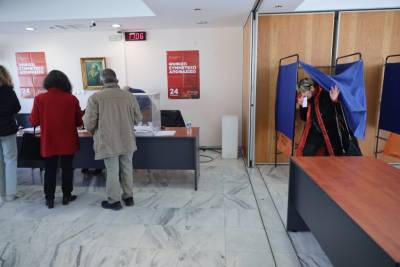 Εκλογές ΣΥΡΙΖΑ: Ξεπέρασαν τις 50.000 οι ψηφοφόροι (βίντεο)