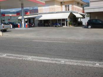 Επικίνδυνα "μάτια της γάτας" στην παλιά εθνική στο Αριοχώρι