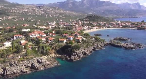 Οι ακτές της Μεσσηνίας από ελικόπτερο (βίντεο)