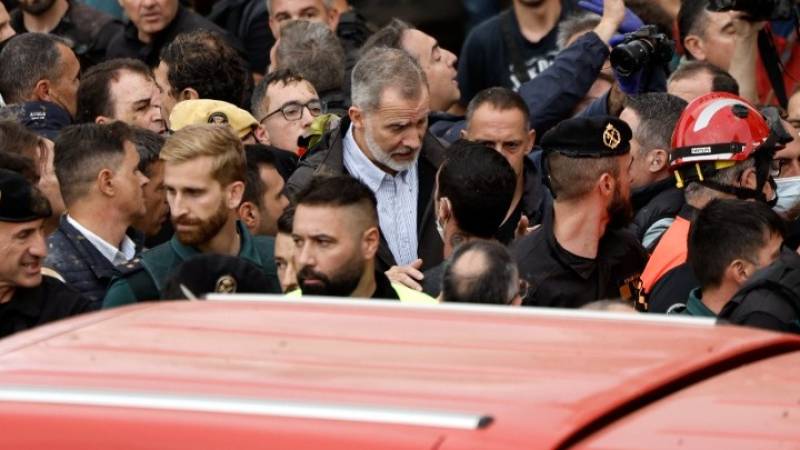 Ισπανία: Εντονες αποδοκιμασίες από τους πλημμυροπαθείς κατά του πρωθυπουργού και του βασιλιά (βίντεο)