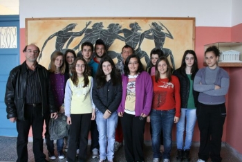 «Ο χιονάνθρωπος και το κορίτσι» από το 2ο Λύκειο Μεσσήνης