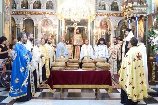 Στη Νέα Κορώνη ο Χρυσόστομος (φωτογραφίες)