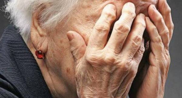 Συμβουλές σε ηλικιωμένους για προστασία από απατεώνες