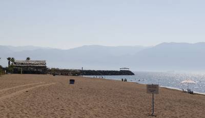 Διαγωνισμός για ξαπλώστρες στην Μπούκα