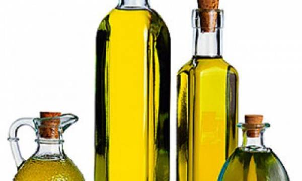 Συγκέντρωση ελαιολάδου από την ΕΑΣ Νεμέας