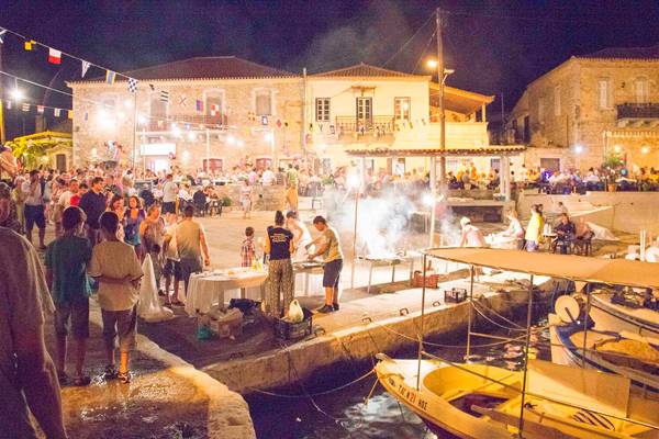 2.200 ευρώ για εκδηλώσεις στη Μάνη