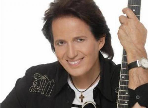 O Πασχάλης απόψε στο "Yachting" στην Καλαμάτα