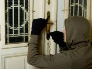 Προφυλακίστηκαν για τις κλοπές στην Καρδαμύλη